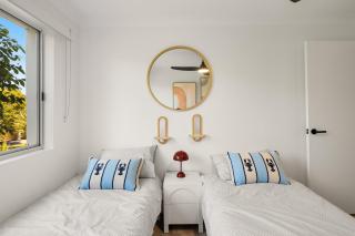 Coastal Cool in Prime Burleigh Heads! - Hosted by Burleigh Letting Co - 1