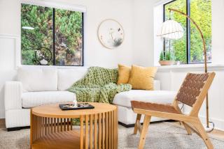 Serene Japanese Retreat w Sauna & Hot Tub Escape - 9