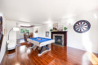 Stylish 4BR retreat with pool & year-round hot tub - 1