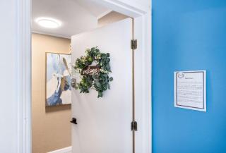 Modern 2BR2BA Kirkland Home Walk to Beach Park - 7