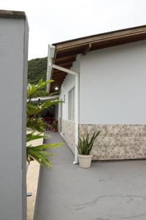 Casa de 2 dormitórios com piscina e quintal - 6