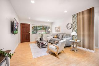 Single-Story Retreat Near Martha Lake and Shopping - 2