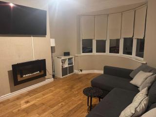 Spacious 2 bedroom flat in Newcastle, Free parking - 6