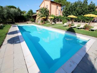 Apartment near Lake Trasimeno with Pool - 1