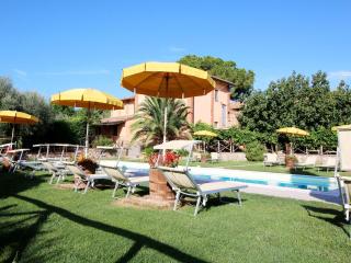 Apartment near Lake Trasimeno with Pool - 2