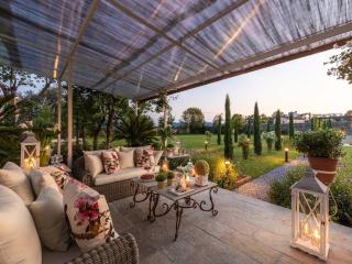 5 Bedrooms Villa with Pool in Lucca - 1