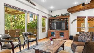 The Fairway Hideaway by AvantStay Game Room Outdoor Dining Near Lake Arrowhead - 5