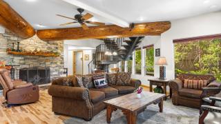 The Fairway Hideaway by AvantStay Game Room Outdoor Dining Near Lake Arrowhead - 6