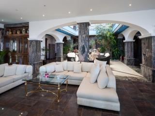 Villa in Ibiza with Sea Views and Jacuzzi - Sant Jordi - 3