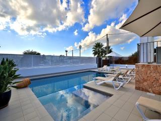 Villa in Ibiza with Pool & Dalt Vila Views - 2