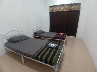 AR Family Homestay - 3