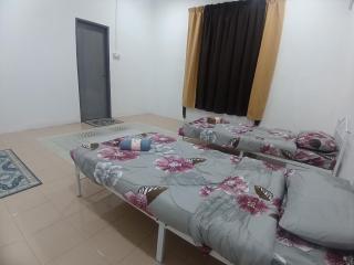 AR Family Homestay - 2