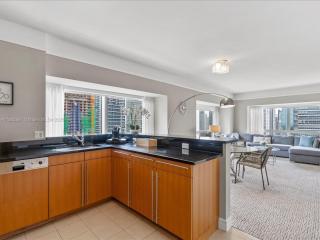 Four Seasons Miami Luxury Two-Bedroom Suite in Brickell - Free Parking - 6