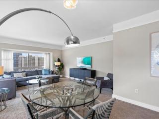 Four Seasons Miami Luxury Two-Bedroom Suite in Brickell - Free Parking - 9