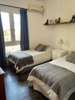 Casa luminosa con jardin y pileta - Beccar - 8