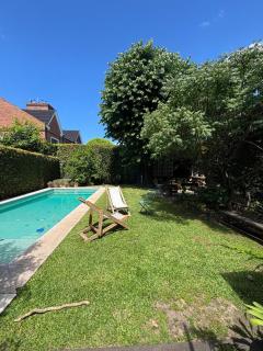 Casa luminosa con jardin y pileta - Beccar - 6