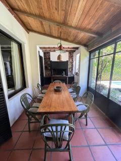 Casa luminosa con jardin y pileta - Beccar - 5