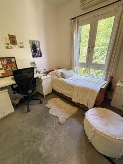 Casa luminosa con jardin y pileta - 2