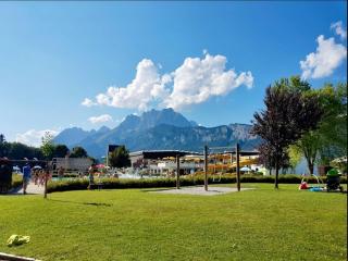 Elegant Chalet near Slopes & Village - 4