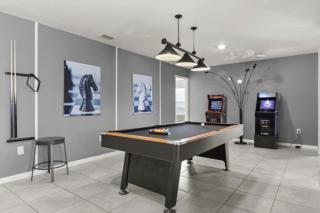 Hacienda Miranda 10 BD Located 2 Miles from Disney - 2