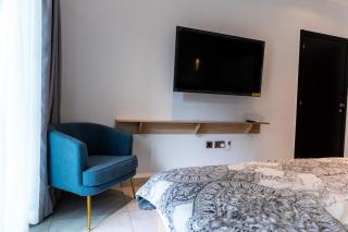 The Height of Elegance, Signature Apartments - 6