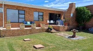 Oyster Box self-catering house, Franskraalstrand near Hermanus - 0