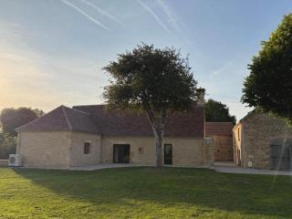 Maison en pierres au cœur du Périgord, 10 personnes, charme authentique - FR-1-616-508 - 0