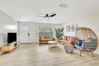 Tropical Oasis with Heated Pool Game Room & Putting Green - 5