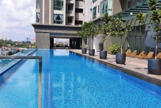 One Bedroom with Living and Kitchen at High Floor - Singapore View - 8