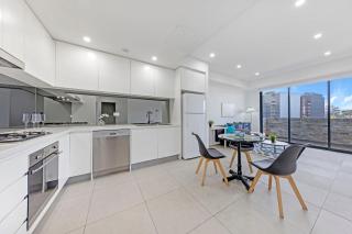 Convenient 1BR Apt near Airport & City - 7