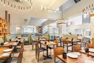 Crowne Plaza Seattle Newly Renovated with No Resort Fee - 5