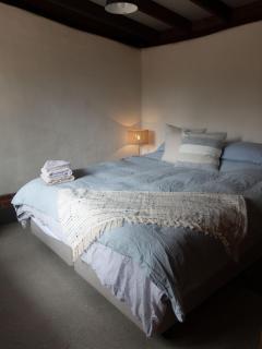 Cob Cabin - Sacred Earth Farm - 7