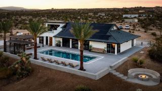 Iconic 6BR Desert Retreat w Pool Pickleball Fire Pit Joshua Tree Mansion by AvantStay - 8