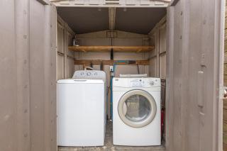 Lovely Central, Near Beach, 2 King Beds, Huge Private Yard, Deck, Patio, Firepit, & BBQ, Ocean View - 2