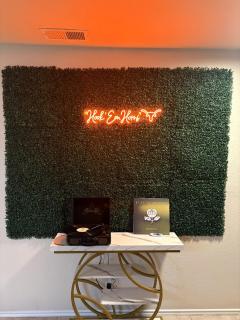 Hook Em Horns! 12 mins to Downtown Austin - 9