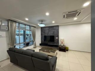 峇株巴辖皇子城现代简约风格民宿 - 0