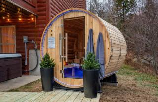 35 Hideaway - Mtn Views, Hot Tub, Game Room, Dogs Ok, 12 Mins to Sunday River - 7