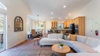 Blitzen by AvantStay Pet-Friendly Tahoe Retreat Near Heavenly Ski Resort - 3