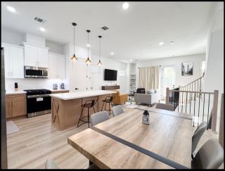Modern 3BR Home Minutes from Downtown Houston TX - 5