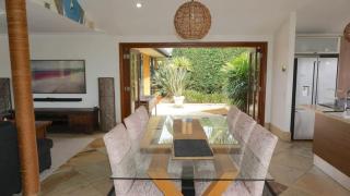 3BR Bali-Inspired Pool & Spa GC Skyline View - 8