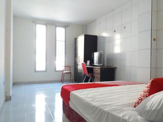OYO Life 2664 D'kost - 2