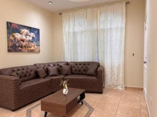 Beautiful Spacious Apartment - 2