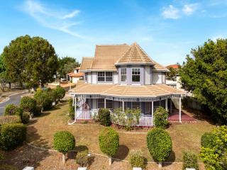 Castle Oasis for Families 5BR 3BA private parking - Browns Plains - 7