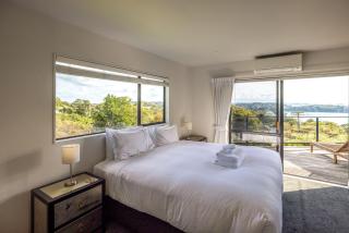 Villa Valmont - Stay Waiheke - Palm Beach - 5