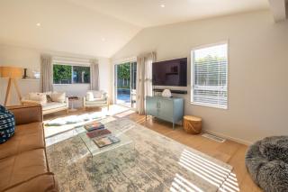 Oneroa Vines and Views- Stay Waiheke - 2