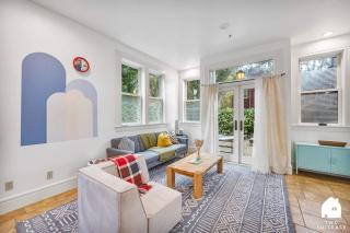 #Urban Elegance 3BR With Parking Near UC BART & Downtown - 0