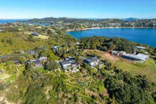 Clifftop Sanctuary - Stay Waiheke - 7