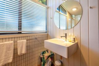 Clifftop Sanctuary - Stay Waiheke - 3