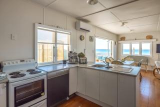 Beachfront Bliss - Stay Waiheke - 6