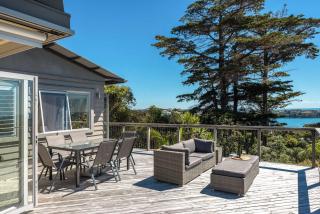 Hekerua Bay Retreat - Stay Waiheke - 0